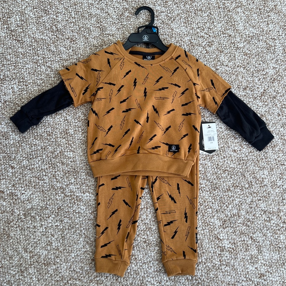 Volcom Sweatshirt & Jogger Set 24M
